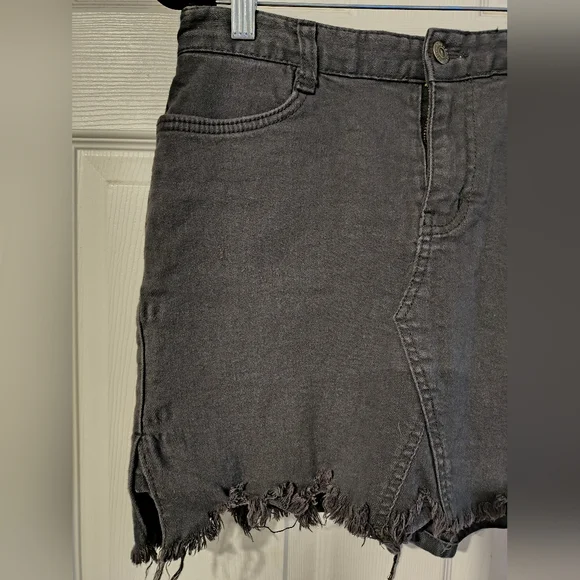 5KG Jeans Sz L Distressed Black Denim Squirt - Picture 2 of 8